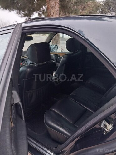 Mercedes E 280 1998, 298,463 km - 2.8 l - Zərdab