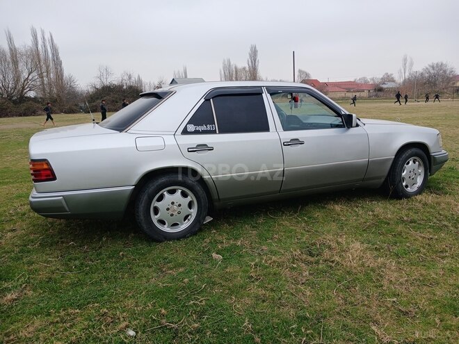 Mercedes E 200 1991, 494,000 km - 2.0 l - Beyləqan