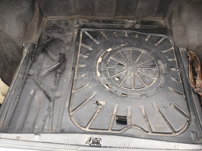 Mercedes E 200 1991, 494,000 km - 2.0 l - Beyləqan
