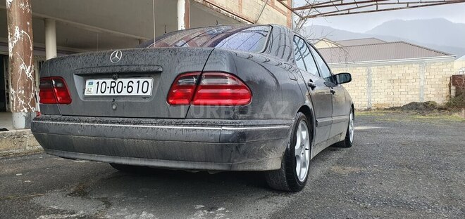 Mercedes E 240 2002, 261,236 km - 2.4 l - Bakı