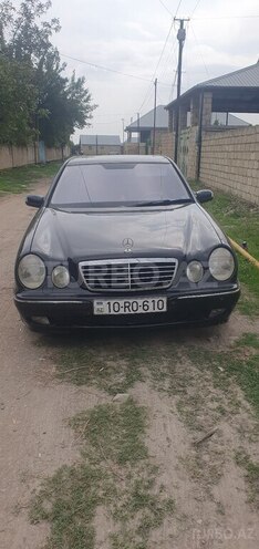 Mercedes E 240 2002, 261,236 km - 2.4 l - Bakı