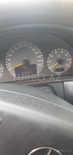 Mercedes E 240 2002, 261,236 km - 2.4 l - Bakı