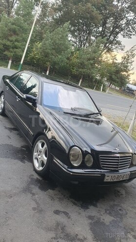 Mercedes E 240 2002, 261,236 km - 2.4 l - Bakı