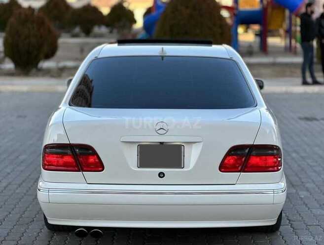 Mercedes E 220 2000, 315,000 km - 2.2 l - Bakı