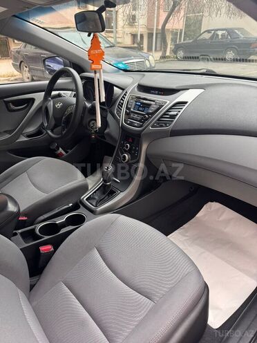 Hyundai Elantra 2015, 121,000 km - 1.8 л - Bakı