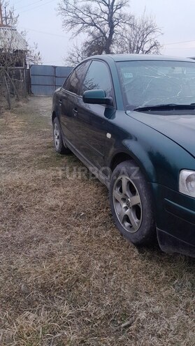 Volkswagen Passat 2000, 232,288 km - 2.0 l - Qəbələ