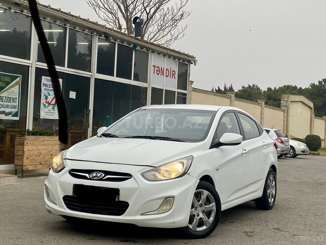 Hyundai Accent 2013, 215,000 km - 1.6 l - Bakı