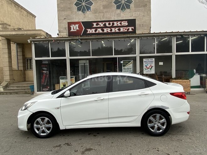 Hyundai Accent 2013, 215,000 km - 1.6 l - Bakı