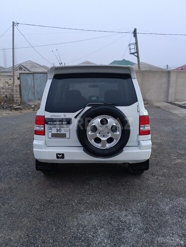 Mitsubishi Pajero io 1999, 300,000 km - 1.8 л - Bakı