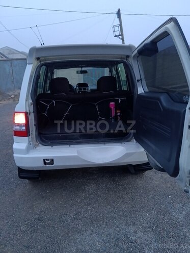 Mitsubishi Pajero io 1999, 300,000 km - 1.8 л - Bakı