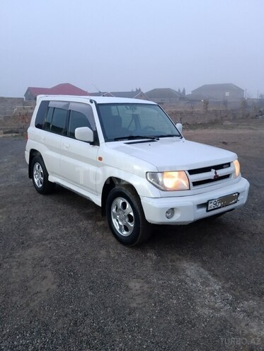 Mitsubishi Pajero io 1999, 300,000 km - 1.8 л - Bakı