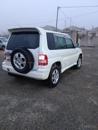 Mitsubishi Pajero io 1999, 300,000 km - 1.8 л - Bakı