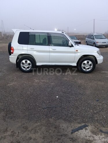 Mitsubishi Pajero io 1999, 300,000 km - 1.8 л - Bakı