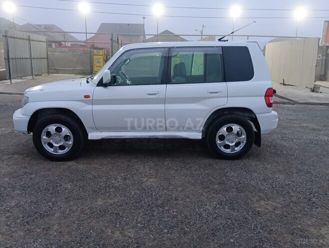 Mitsubishi Pajero io 1999, 300,000 km - 1.8 л - Bakı