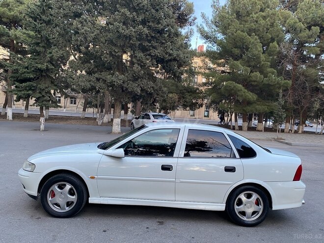 Opel Vectra 2001, 500,000 km - 1.8 l - Sumqayıt