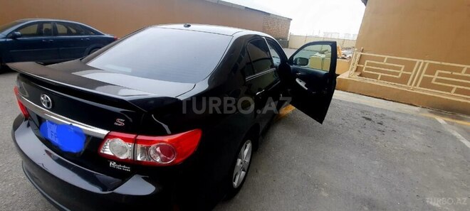 Toyota Corolla 2012, 198,968 km - 1.8 л - Bakı