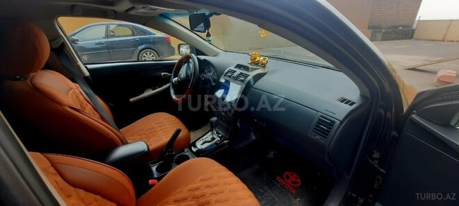 Toyota Corolla 2012, 198,968 km - 1.8 л - Bakı