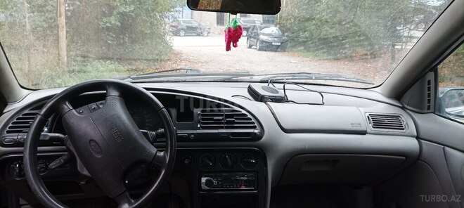 Ford Mondeo 1998, 562,093 km - 2.0 l - Qusar