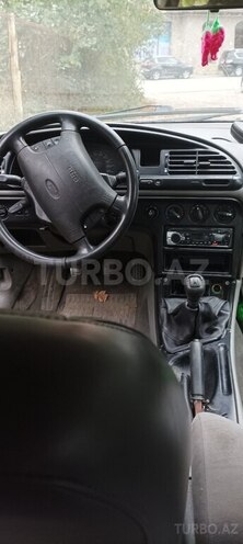 Ford Mondeo 1998, 562,093 km - 2.0 l - Qusar