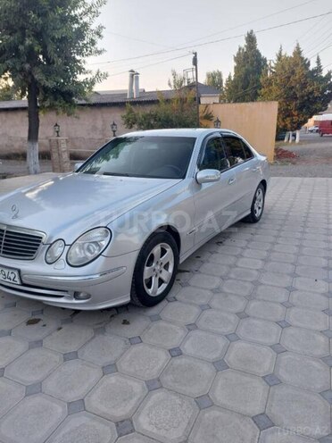 Mercedes E 220 2003, 376,000 km - 2.2 l - Goranboy
