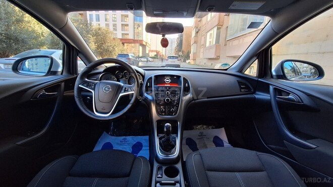 Opel Astra 2015, 195,400 km - 1.6 l - Bakı