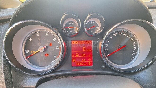 Opel Astra 2015, 195,400 km - 1.6 l - Bakı