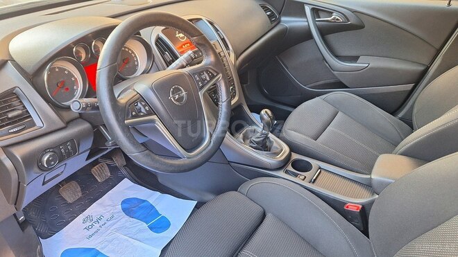 Opel Astra 2015, 195,400 km - 1.6 l - Bakı