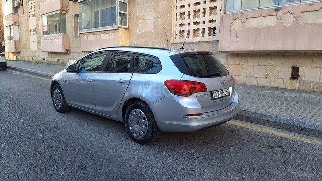 Opel Astra 2015, 195,400 km - 1.6 l - Bakı