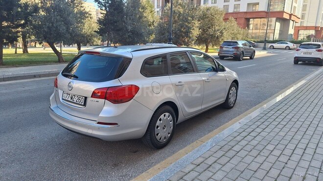 Opel Astra 2015, 195,400 km - 1.6 l - Bakı