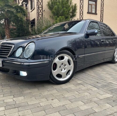 Mercedes E 220 2000, 372,000 km - 2.2 l - Kürdəmir