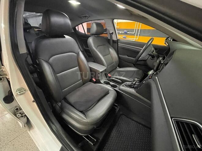 Hyundai Elantra 2017, 154,500 km - 1.6 л - Bakı