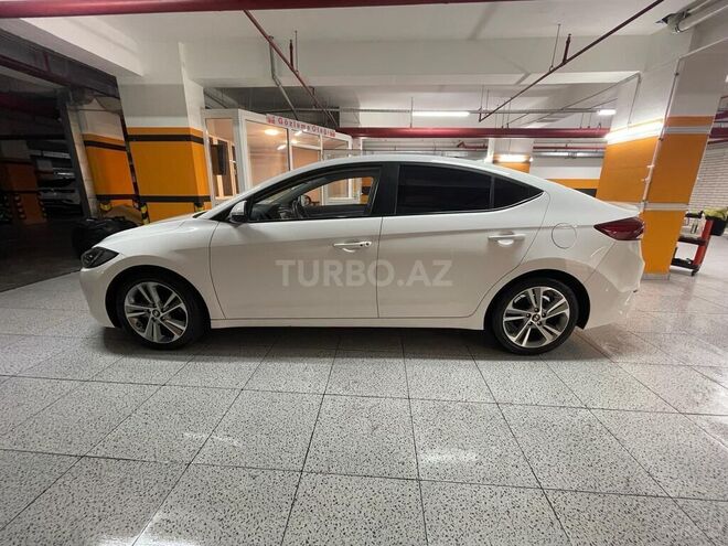 Hyundai Elantra 2017, 154,500 km - 1.6 л - Bakı