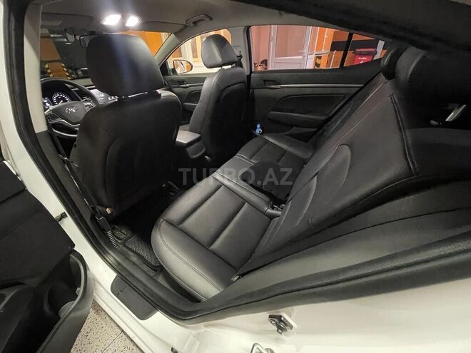 Hyundai Elantra 2017, 154,500 km - 1.6 л - Bakı