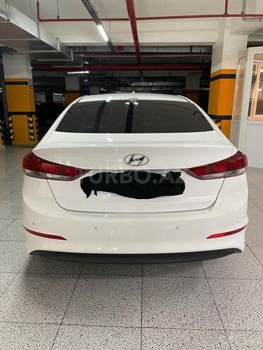 Hyundai Elantra 2017, 154,500 km - 1.6 л - Bakı