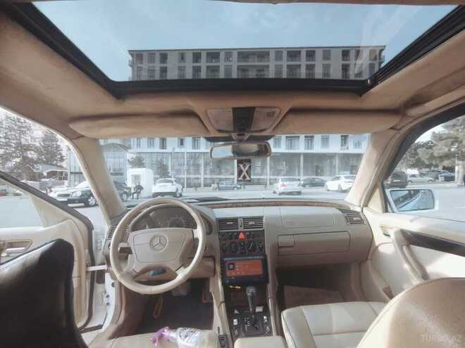 Mercedes C 230 1998, 298,000 km - 2.3 l - Bakı