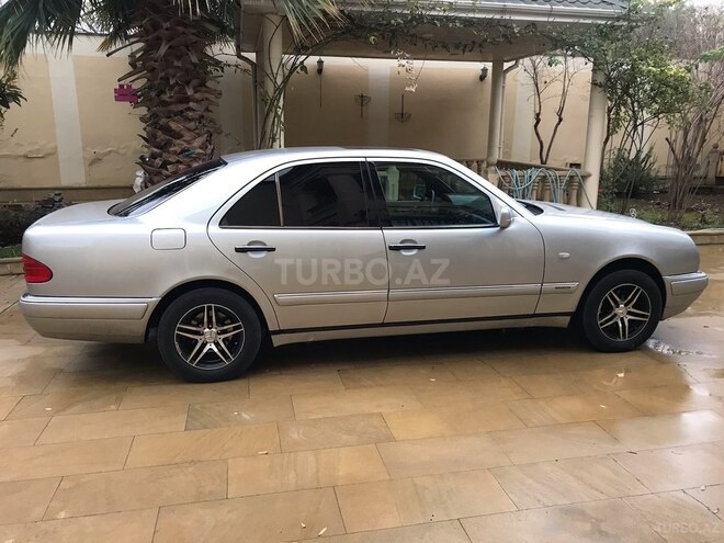 Mercedes E 230 1996, 380,000 km - 2.3 л - Bakı