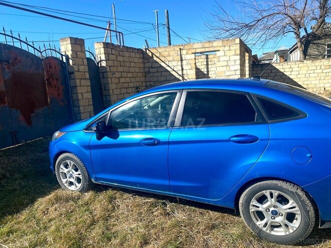 Ford Fiesta 2014, 111,630 km - 1.6 l - Bakı
