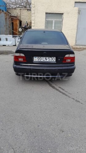 BMW 525 2001, 325,000 km - 2.5 l - Bakı