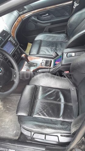 BMW 525 2001, 325,000 km - 2.5 l - Bakı