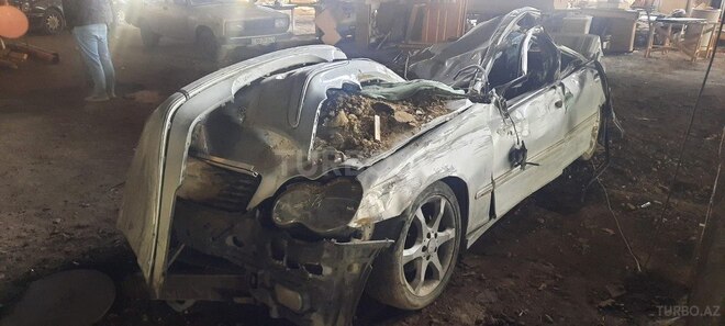 Mercedes C 220 2002, 340,000 km - 2.2 l - Bakı