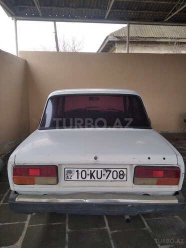 LADA (VAZ) 2107 2001, 90,000 km - 1.6 l - Salyan