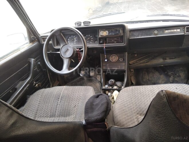 LADA (VAZ) 2107 2001, 90,000 km - 1.6 l - Salyan