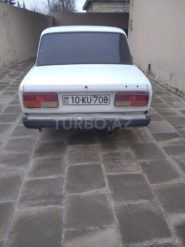 LADA (VAZ) 2107 2001, 90,000 km - 1.6 l - Salyan