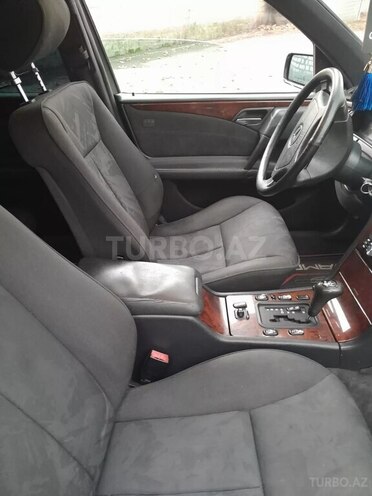 Mercedes E 240 1998, 337,217 km - 2.4 l - Göyçay