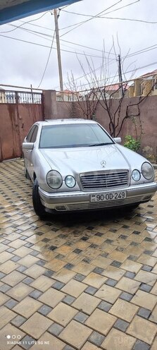 Mercedes E 240 1999, 350,000 km - 2.4 л - Bakı