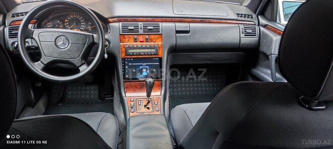 Mercedes E 240 1999, 350,000 km - 2.4 л - Bakı