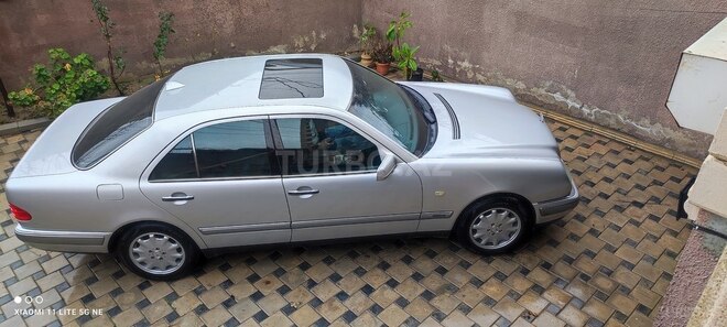 Mercedes E 240 1999, 350,000 km - 2.4 л - Bakı