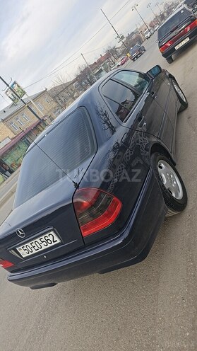 Mercedes C 200 1998, 433,000 km - 2.0 l - Quba