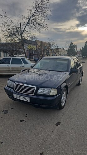Mercedes C 200 1998, 433,000 km - 2.0 l - Quba