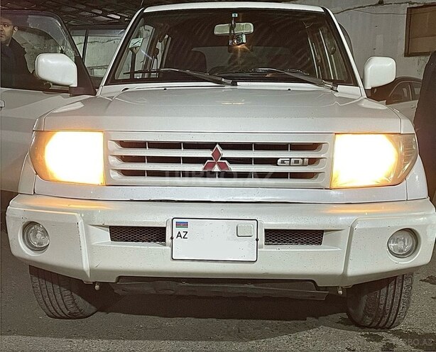 Mitsubishi Pajero io 2000, 100,000 km - 1.8 l - Bakı